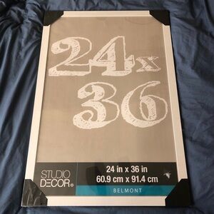 Studio Decor Belmont 24”x36” Picture Frame (SEALED)